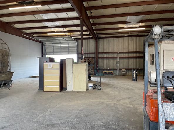 Dock High Warehouse With Office For Lease: 3504 Cypress Ave, Saint Gabriel, LA 70776